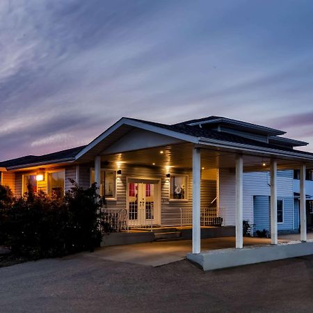 ซูเปอร์ 8 บาย วินด์แฮม สโม้กกี้ เลก Hotel Smoky Lake ภายนอก รูปภาพ