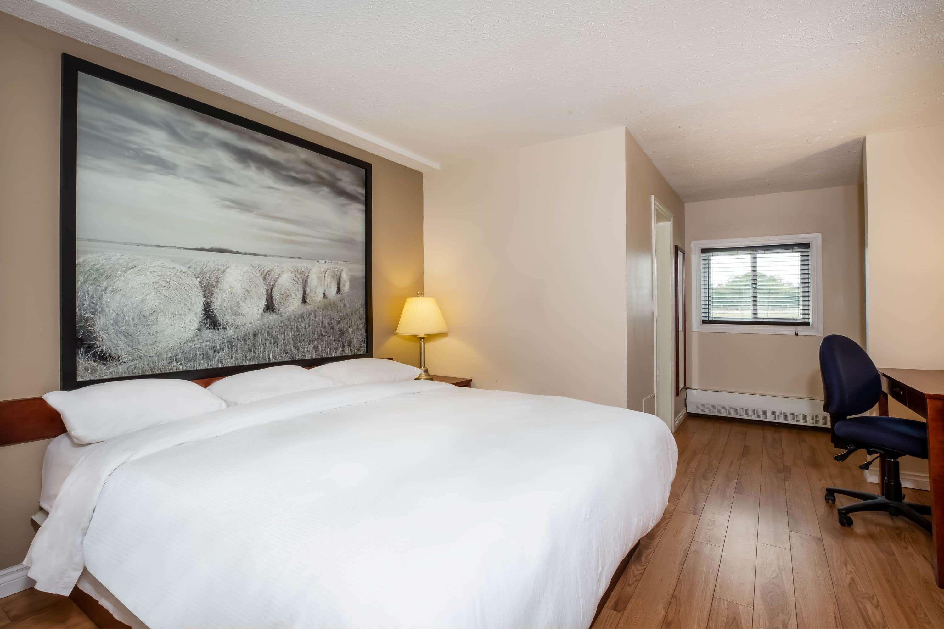 ซูเปอร์ 8 บาย วินด์แฮม สโม้กกี้ เลก Hotel Smoky Lake ภายนอก รูปภาพ