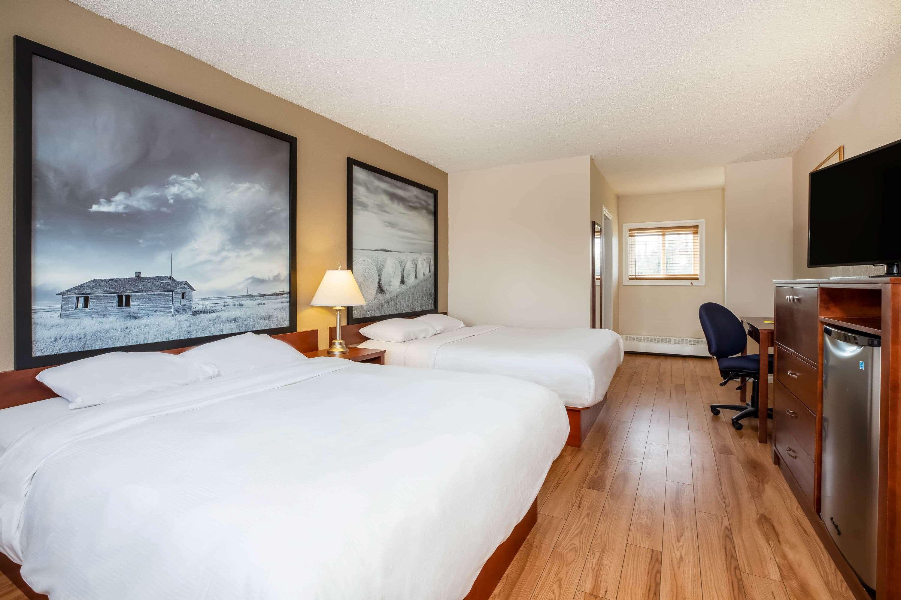 ซูเปอร์ 8 บาย วินด์แฮม สโม้กกี้ เลก Hotel Smoky Lake ภายนอก รูปภาพ