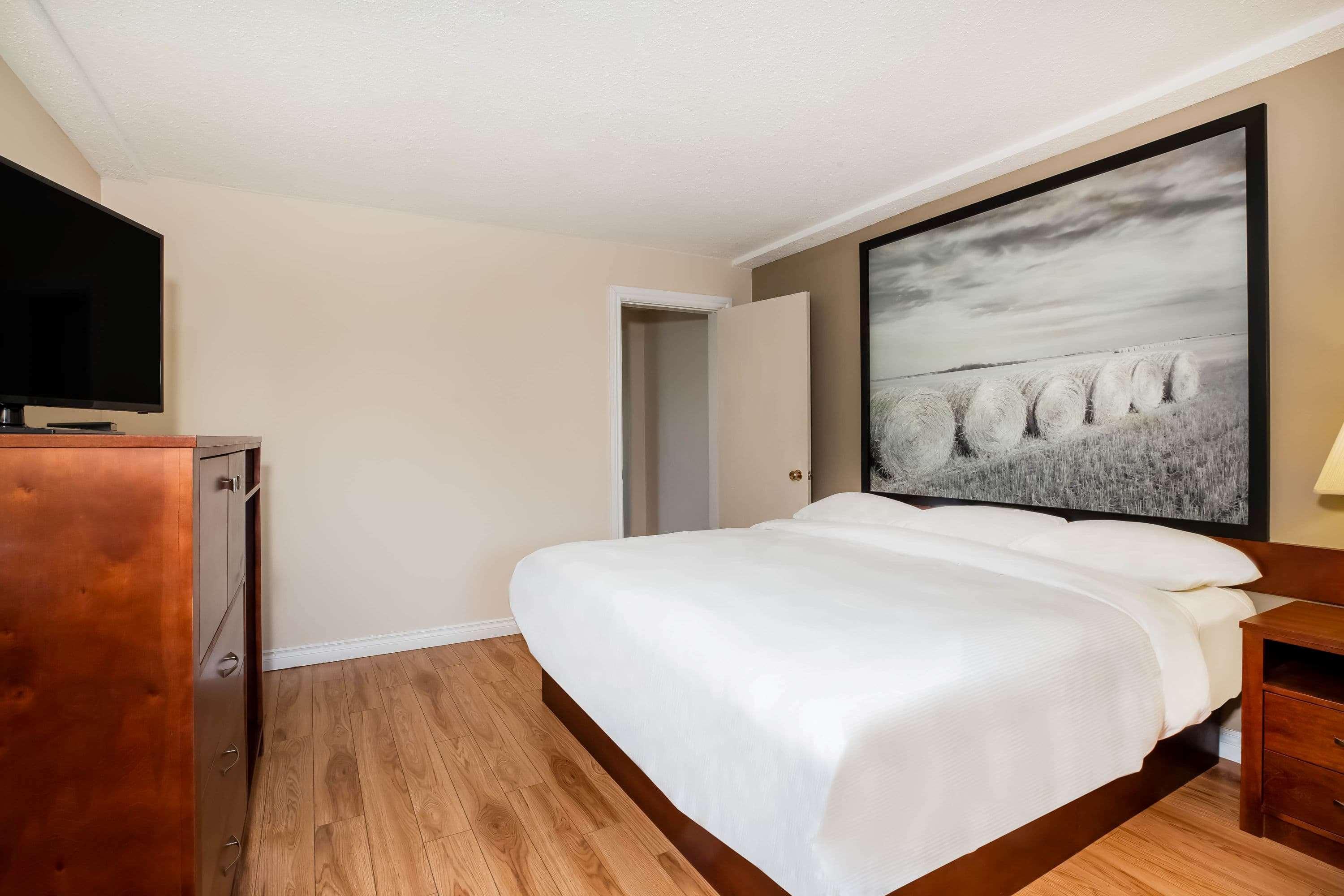 ซูเปอร์ 8 บาย วินด์แฮม สโม้กกี้ เลก Hotel Smoky Lake ภายนอก รูปภาพ